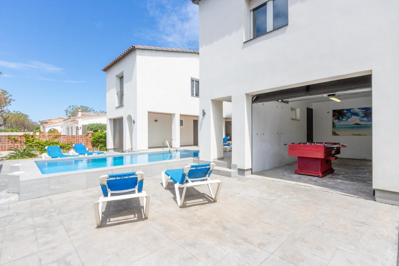 Goldhome - New House With Private Heated Pool, Parking, Wifi, Games Room Empuriabrava Dış mekan fotoğraf