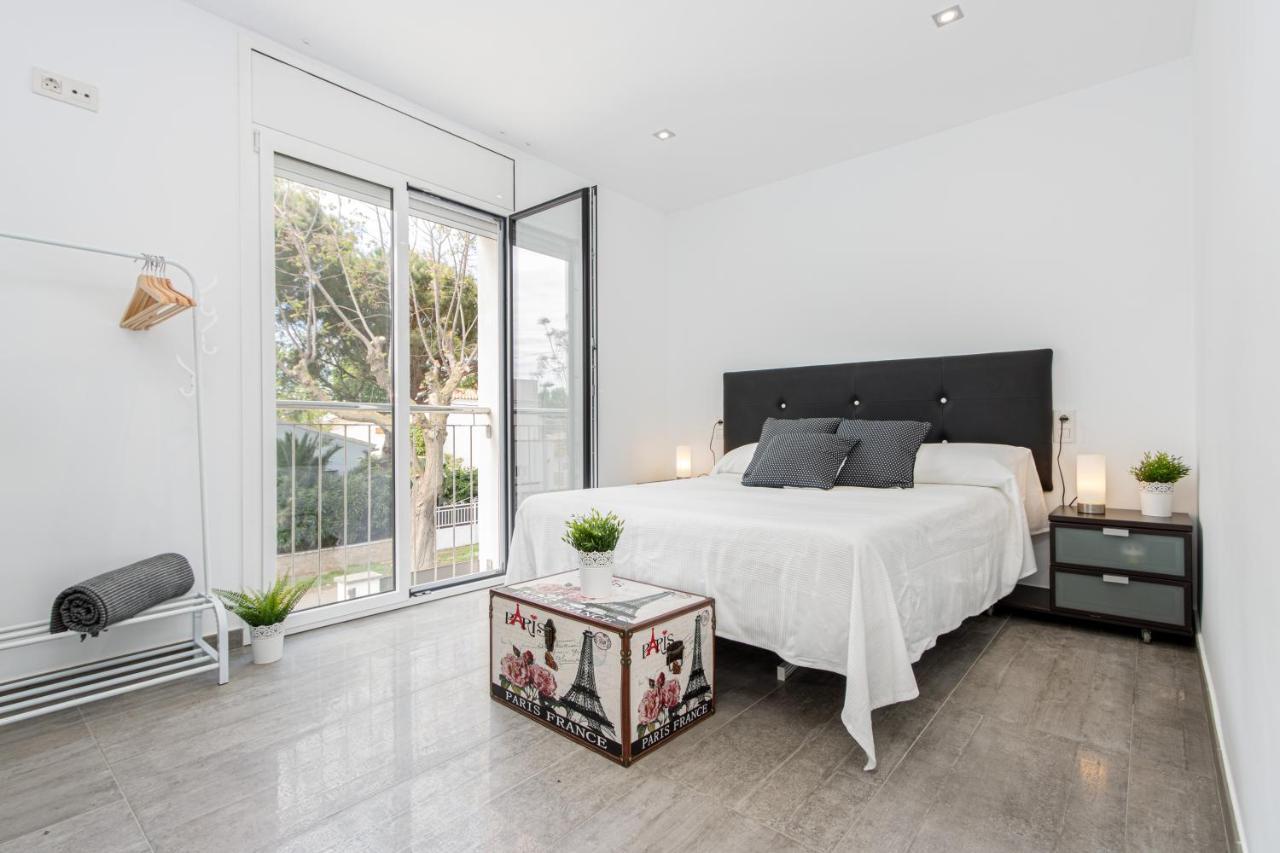 Goldhome - New House With Private Heated Pool, Parking, Wifi, Games Room Empuriabrava Dış mekan fotoğraf