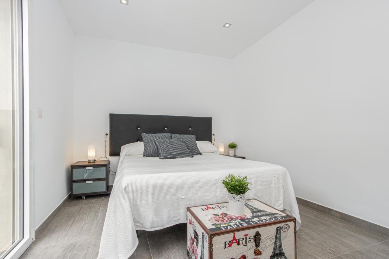 Goldhome - New House With Private Heated Pool, Parking, Wifi, Games Room Empuriabrava Dış mekan fotoğraf