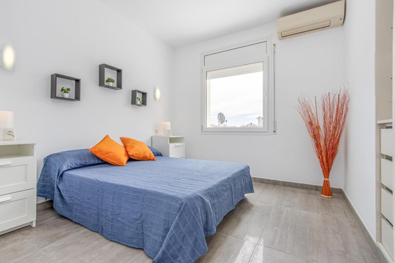 Goldhome - New House With Private Heated Pool, Parking, Wifi, Games Room Empuriabrava Dış mekan fotoğraf