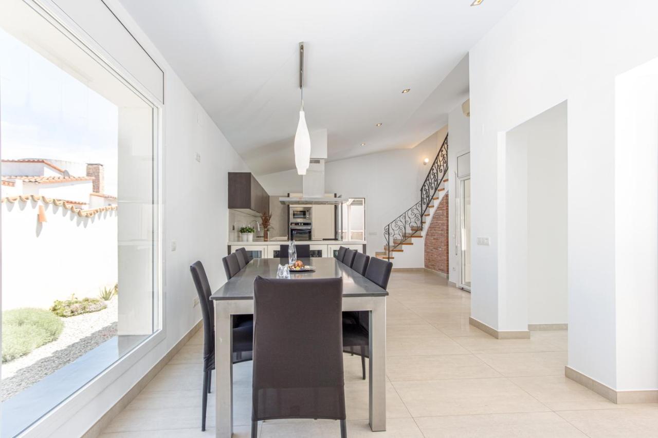 Goldhome - New House With Private Heated Pool, Parking, Wifi, Games Room Empuriabrava Dış mekan fotoğraf