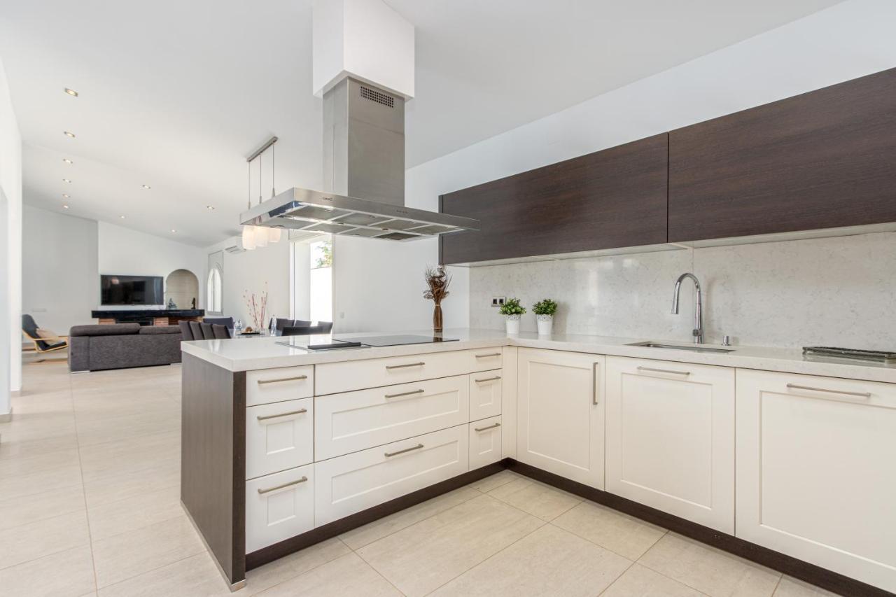 Goldhome - New House With Private Heated Pool, Parking, Wifi, Games Room Empuriabrava Dış mekan fotoğraf
