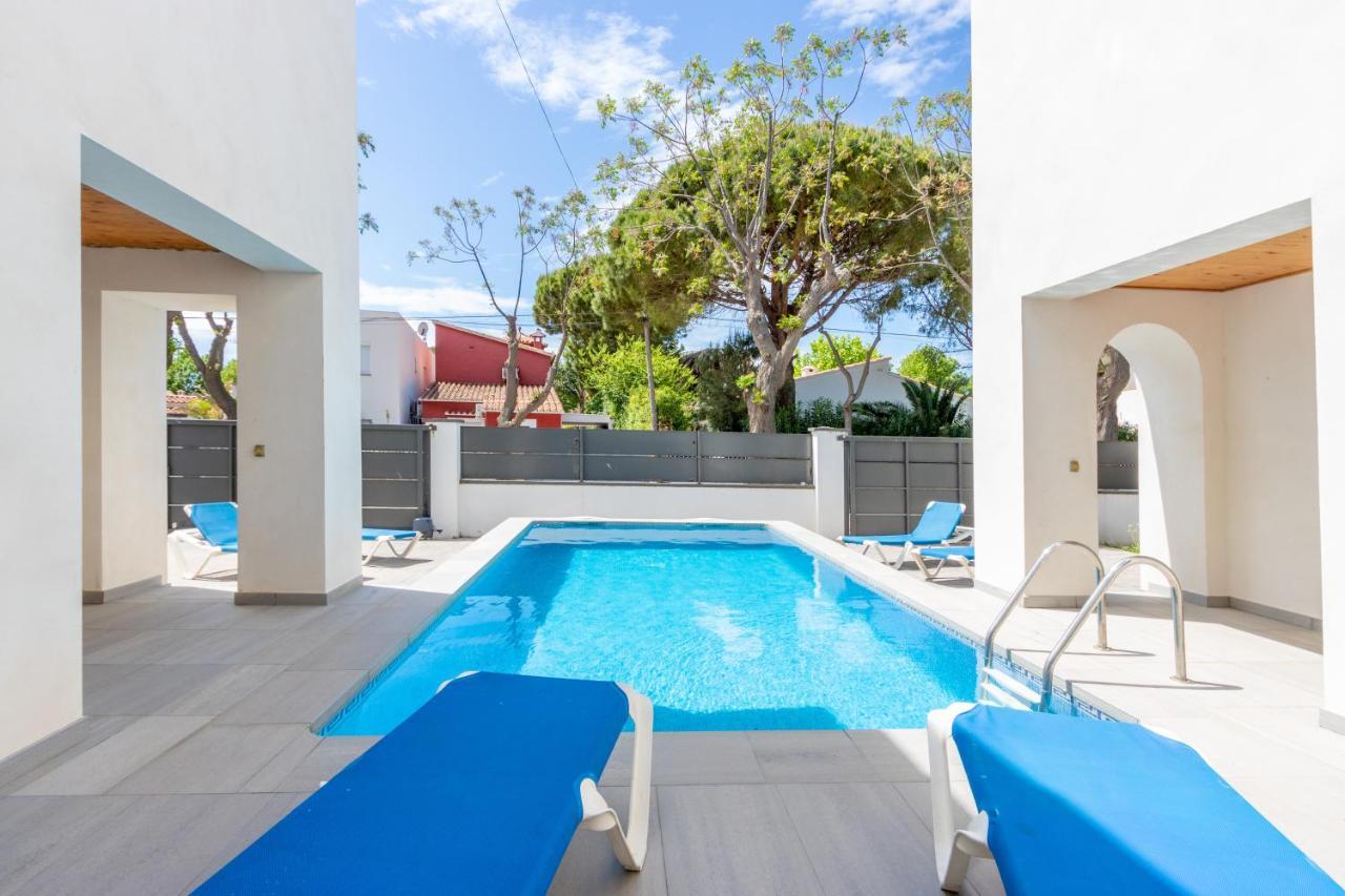 Goldhome - New House With Private Heated Pool, Parking, Wifi, Games Room Empuriabrava Dış mekan fotoğraf
