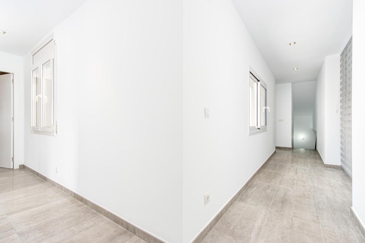 Goldhome - New House With Private Heated Pool, Parking, Wifi, Games Room Empuriabrava Dış mekan fotoğraf